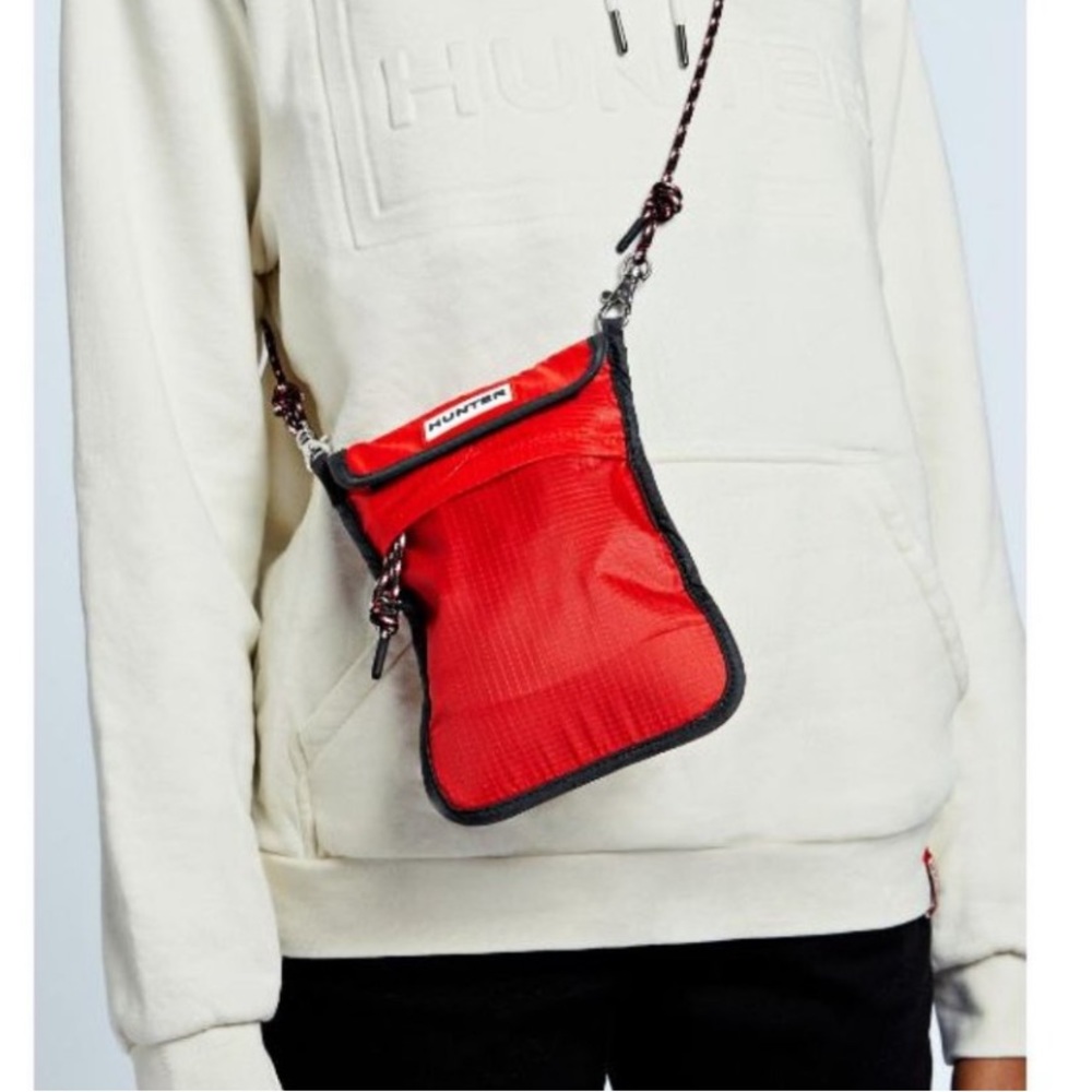 HUNTER Red Pouch